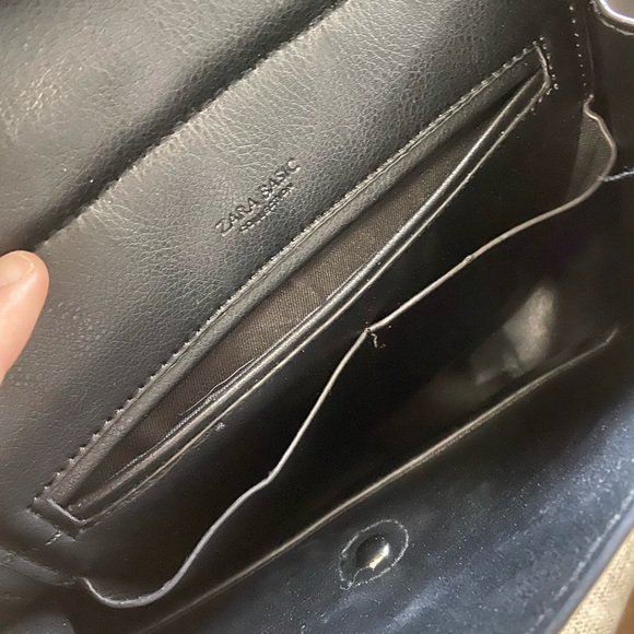 Black bag - Picture 2 of 3